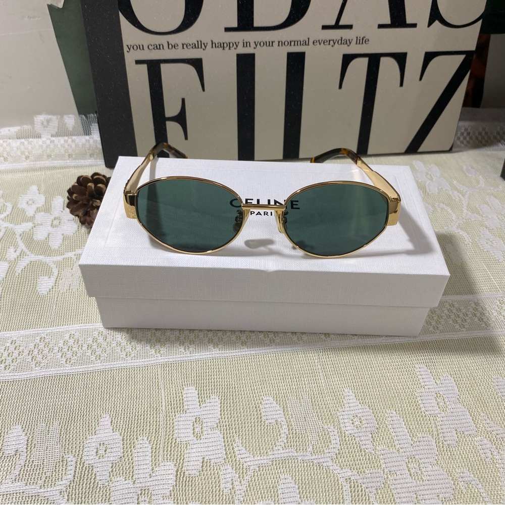 Celine Gold Oval Sunglasses🤩🤩